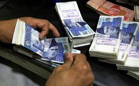 رواں مالی سال میں قرضوں کا حجم 332 ارب روپے بڑھ گیا