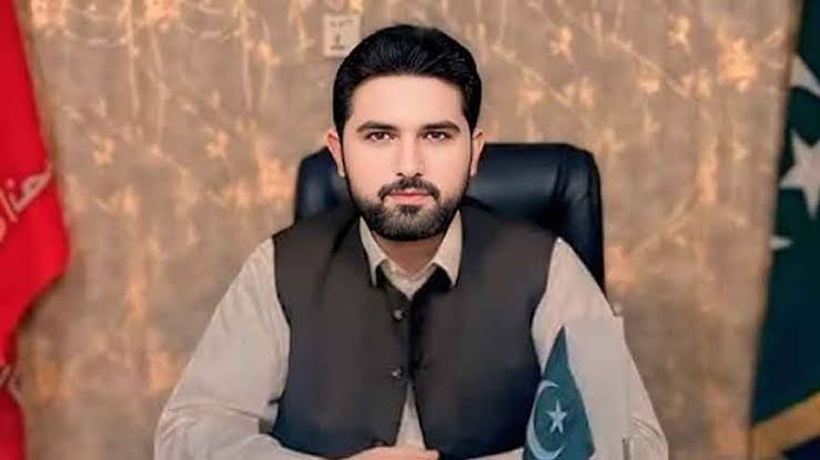 وزیرِ اعلیٰ کے “تم پاکستان توڑ رہے ہو” بیان پر سوالات؛ ماہرین نے آئینی سے تصادم قرار دے دیا