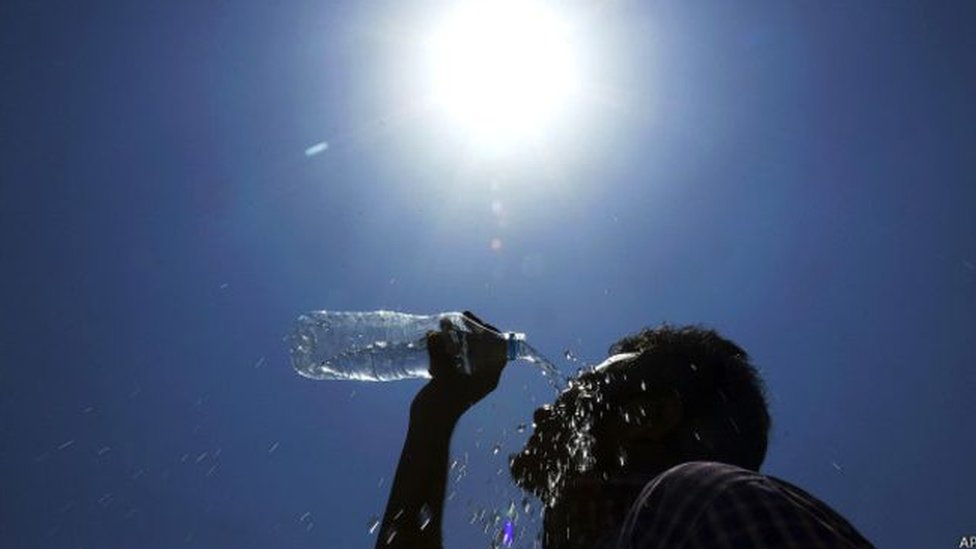 پاکستان میں شدید گرمی کی لہر کا الرٹ، درجہ حرارت 51 ڈگری تک جانے کا خدشہ