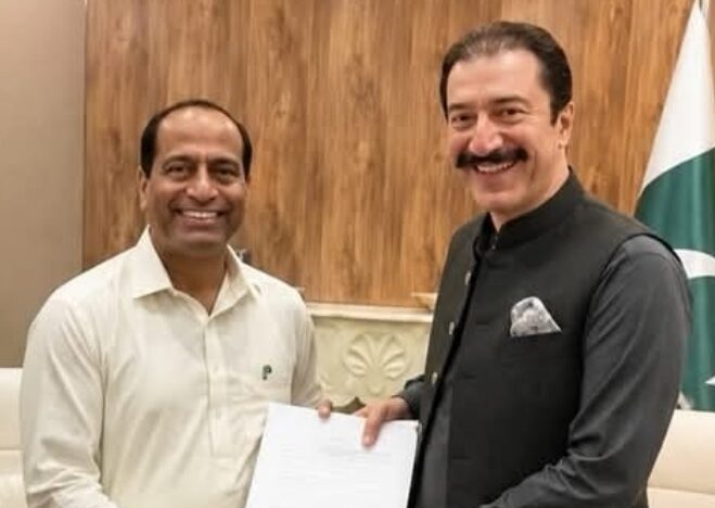 خواجہ محمد فاروق کا بیان: ایکشن کمیٹی پر الزامات، جمہوری نظام کے تحفظ پر زور