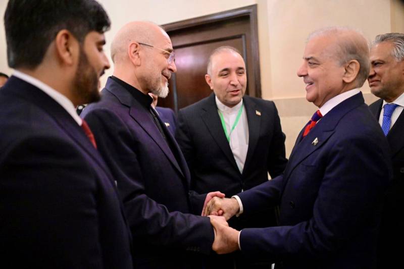 امن معاہدے کا حتمی متن تیار، پاکستان ثالثی میں مصروف