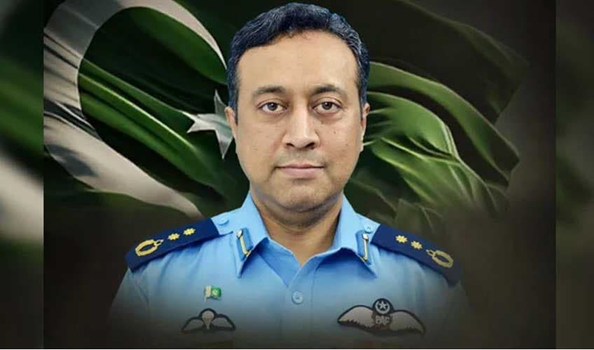گروپ کیپٹن عاصم طارق کی نمازِ جنازہ ادا، پاکستانی فضائیہ کے سربراہ کی شرکت