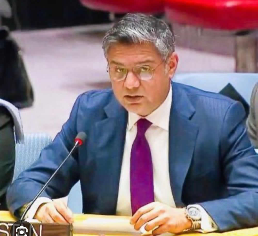 پاکستان کے سینئر سفارتکار ٹیپو عثمان نے لندن میں  ہائی کمشنر کی ذمہ داریاں سنبھال لیں