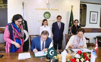 پاکستان اور ڈنمارک کے درمیان گرین انرجی تیز کرنے کا معاہدہ