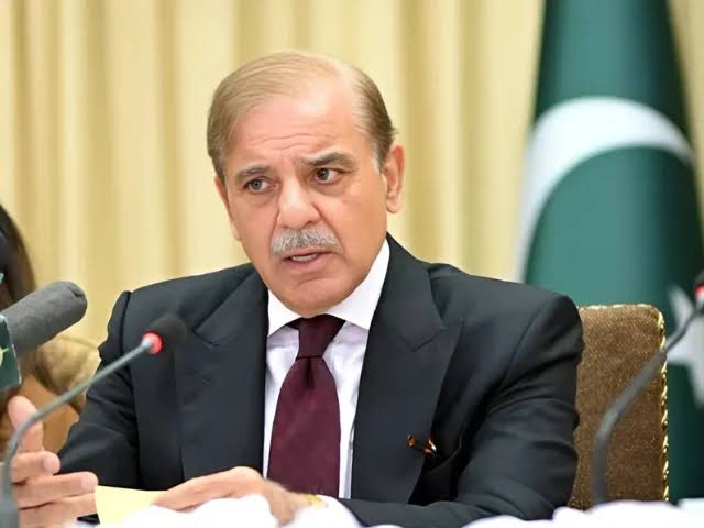 ایندھن کی قیمتوں میں فوری طور پر کمی کی ہدایت ۔ شہباز شریف